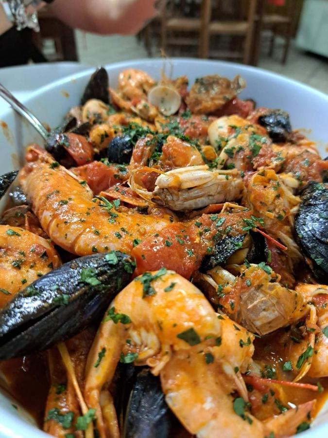 Mambly B&B Ristorante Pizzeria Galliate Экстерьер фото