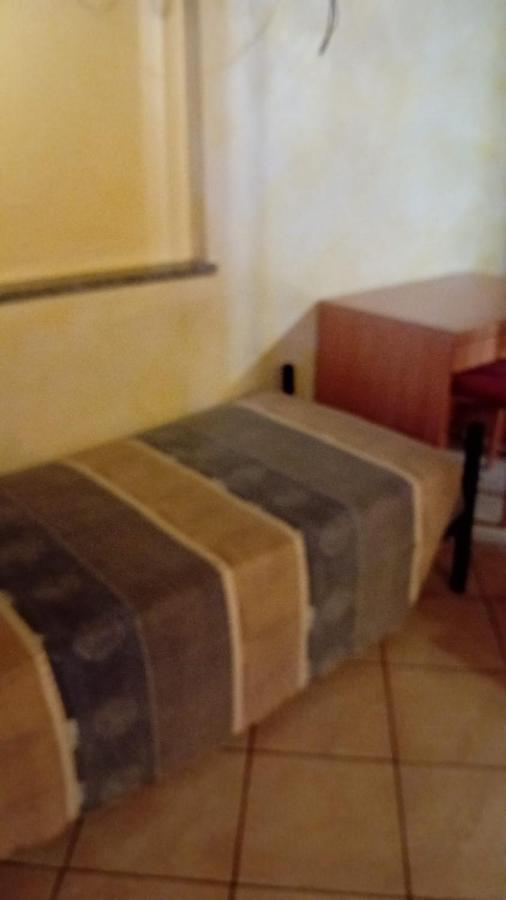 Mambly B&B Ristorante Pizzeria Galliate Экстерьер фото